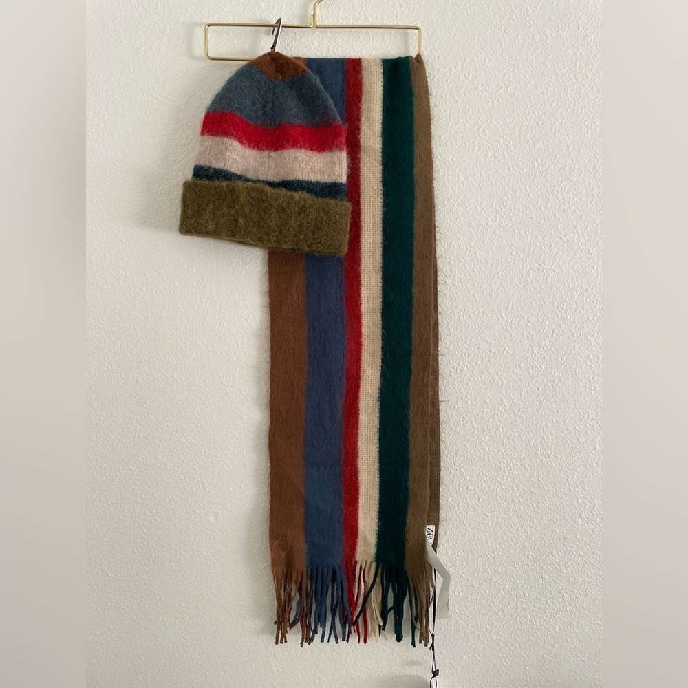 Zara beanie/scarf set 3-5 years